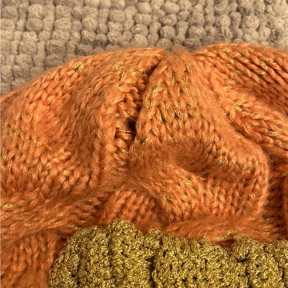 D&Y peach Beret styled Beanie - Picture 5 of 5